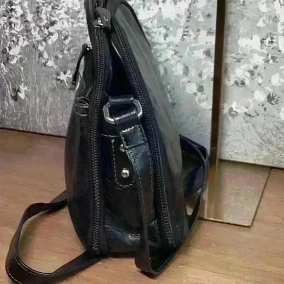 Giani Bernni Black Leather Crossbody bag - Picture 5 of 10